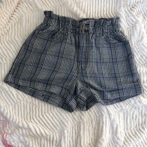 American Eagle Size 6 Plaid Dress Short with  Elastic Waist and Cuffed hem